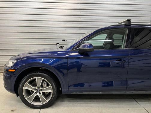 Blue Metallic 2019 Audi Q5 2.0T Premium Plus