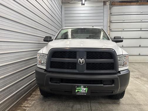 2018 RAM 2500 Tradesman Crew Cab 4x4 8' Box