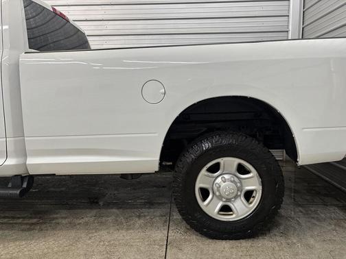 2018 RAM 2500 Tradesman Crew Cab 4x4 8' Box