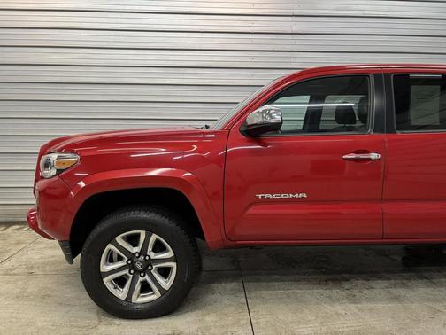 2017 Toyota Tacoma Limited