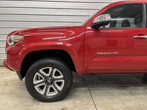 2017 Toyota Tacoma Limited
