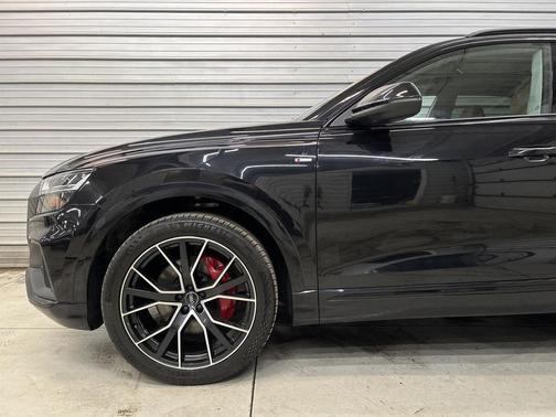 2020 Audi Q8 55 Premium Plus