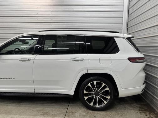 2022 Jeep Grand Cherokee L Overland