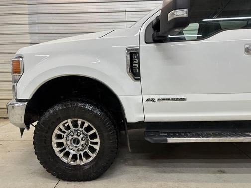 Oxford White 2022 Ford F-350 XLT