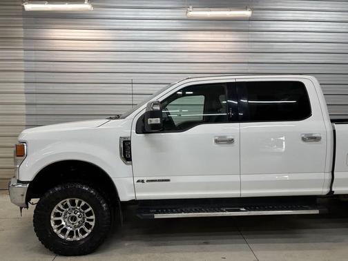 Oxford White 2022 Ford F-350 XLT