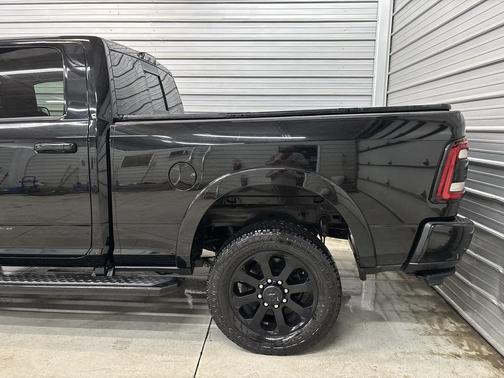 2020 RAM 2500 Laramie Crew Cab 4X4 6'4' Box