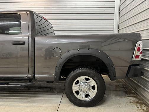 2017 RAM 2500 Tradesman Crew Cab 4x4 6'4' Box