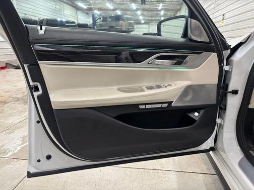 2016 BMW 750 i xDrive