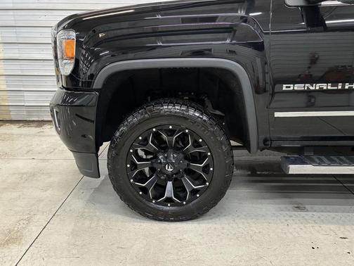 2017 GMC Sierra 2500 Denali
