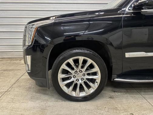 2019 Cadillac Escalade ESV Luxury