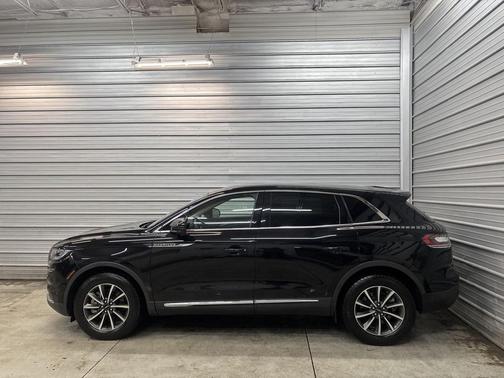 2022 Lincoln Nautilus Standard