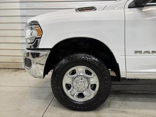 2022 RAM 2500 Tradesman Crew Cab 4x4 8' Box