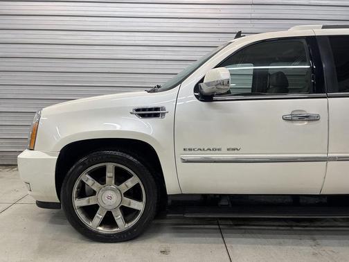 2011 Cadillac Escalade ESV Premium