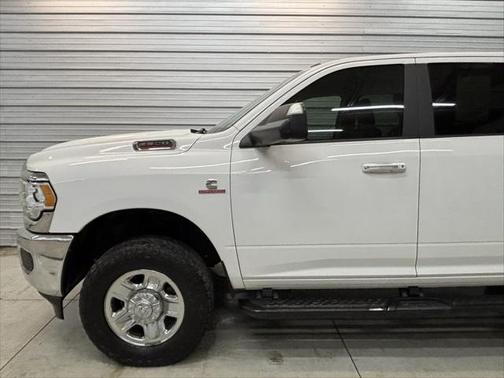 2019 RAM 2500 Big Horn Crew Cab 4x4 6'4' Box