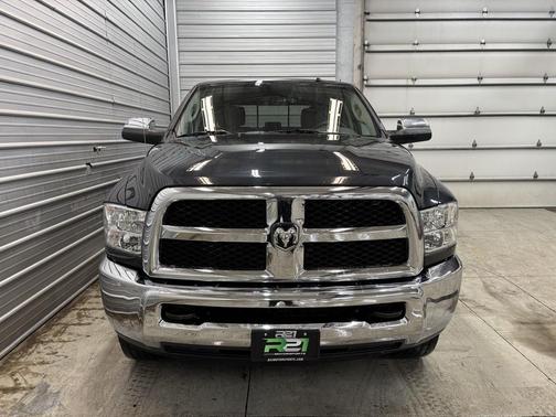 2017 RAM 2500 SLT Crew Cab 4x4 6'4' Box