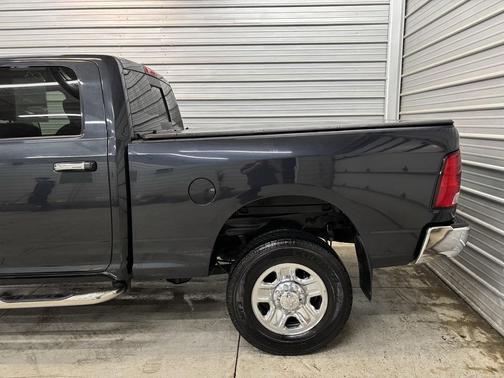 2017 RAM 2500 SLT Crew Cab 4x4 6'4' Box