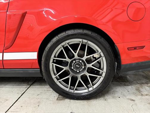 2011 Ford Shelby GT500 Base