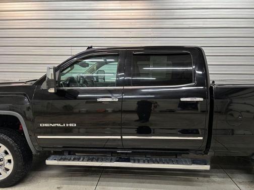 2016 GMC Sierra 2500 Denali