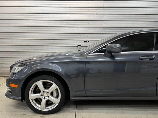 Gray 2013 Mercedes-Benz CLS-Class 4MATIC