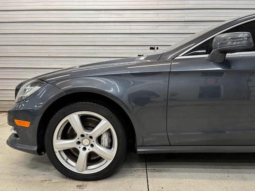 Gray 2013 Mercedes-Benz CLS-Class 4MATIC