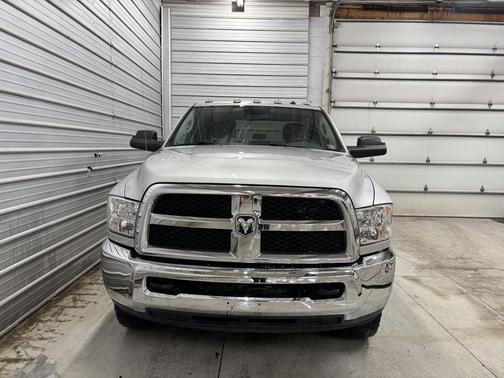 2017 RAM 2500 Tradesman Crew Cab 4x4 6'4' Box