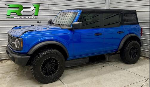2023 Ford Bronco Base