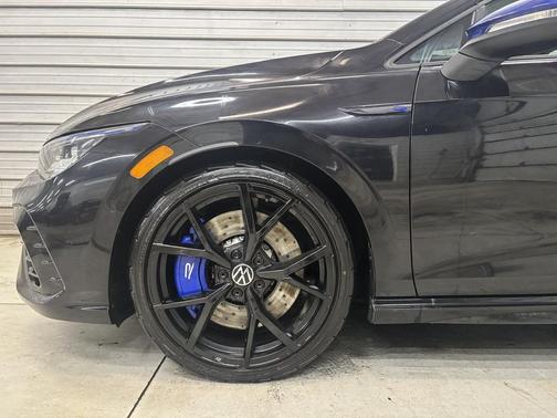 2023 Volkswagen Golf R 20th Anniversary Edition