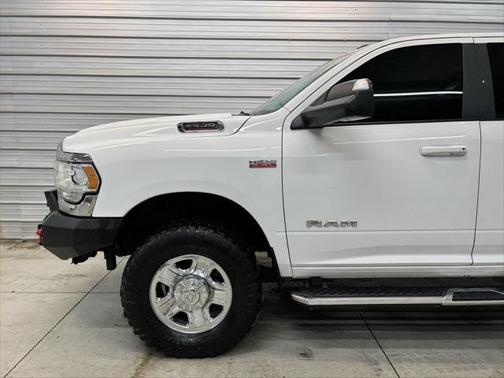 2020 RAM 2500 Big Horn Crew Cab 4X4 6'4' Box