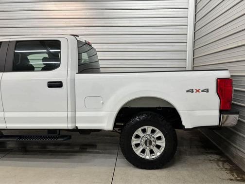 Oxford White 2022 Ford F-350 XL