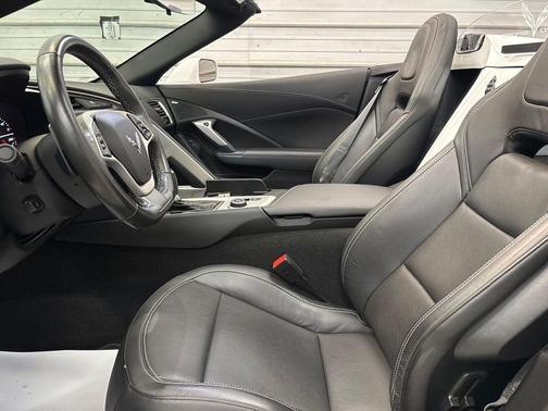 Arctic White 2019 Chevrolet Corvette Grand Sport