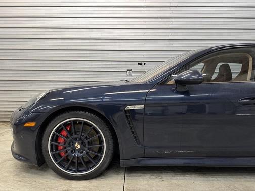 2013 Porsche Panamera GTS