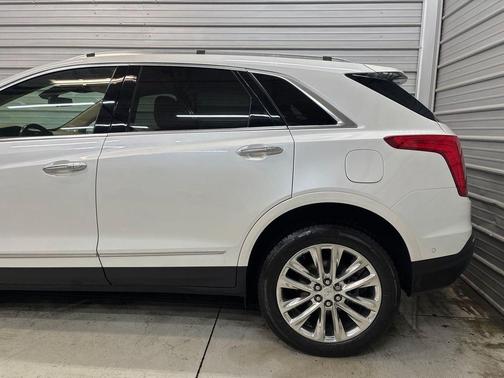 2019 Cadillac XT5 Platinum