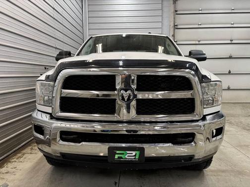 Bright White Clearcoat 2017 RAM 2500 SLT Crew Cab 4x4 6'4' Box