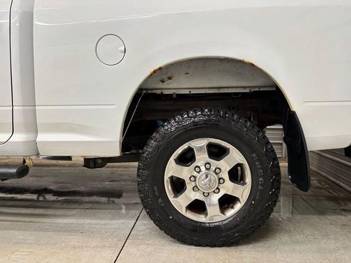 2017 RAM 2500 SLT Crew Cab 4x4 6'4' Box