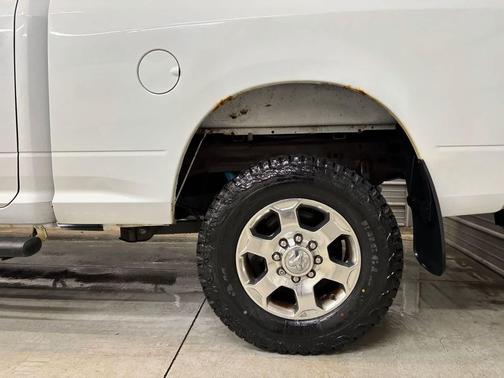 Bright White Clearcoat 2017 RAM 2500 SLT Crew Cab 4x4 6'4' Box