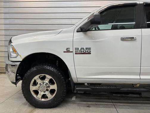 Bright White Clearcoat 2017 RAM 2500 SLT Crew Cab 4x4 6'4' Box