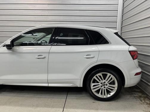 2019 Audi Q5 2.0T Premium Plus