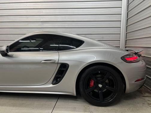 GT Silver Metallic 2017 Porsche 718 Cayman S