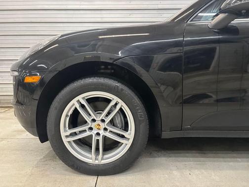 Black 2017 Porsche Macan Macan