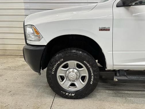 2018 RAM 3500 Tradesman Crew Cab 4x4 8' Box