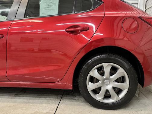 2015 Mazda Mazda3 i Sport