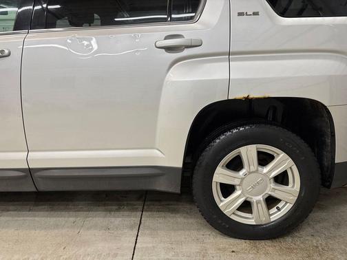 Quicksilver Metallic 2014 GMC Terrain SLE-2