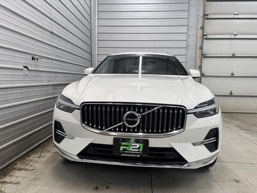2022 Volvo XC60 B5 Inscription