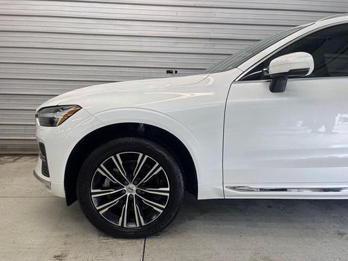 2022 Volvo XC60 B5 Inscription