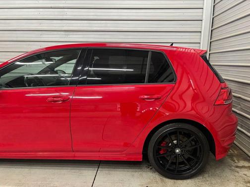 Tornado Red 2016 Volkswagen Golf R 2.0T DSG