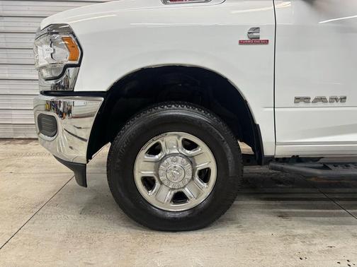 2021 RAM 2500 Tradesman Crew Cab 4x4 6'4' Box