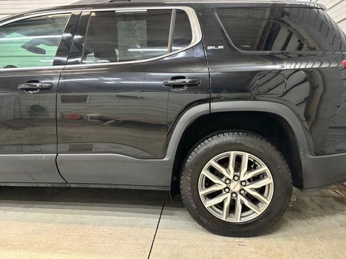 Ebony Twilight Metallic 2018 GMC Acadia SLE-2