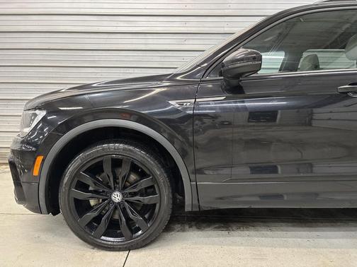 2021 Volkswagen Tiguan 2.0T SE R-Line Black 4MOTION