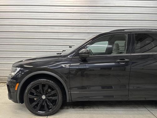 2021 Volkswagen Tiguan 2.0T SE R-Line Black 4MOTION