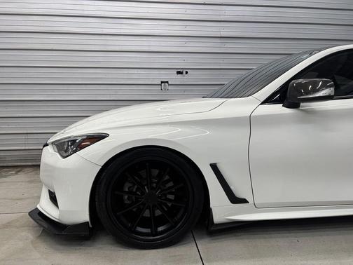 2018 INFINITI Q60 3.0T LUXE